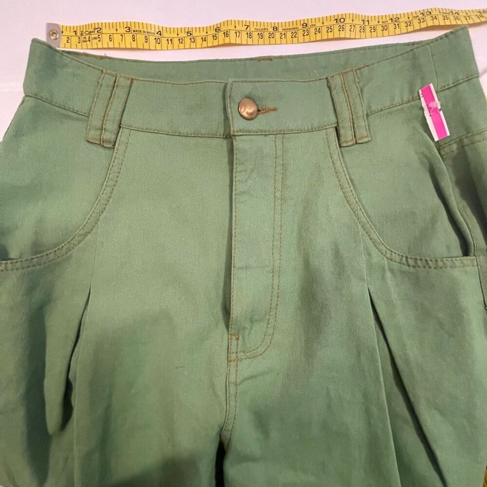 NWOT: Farm Rio High Waist Pleat Wide Leg Pants Size 26 - Picture 4 of 9